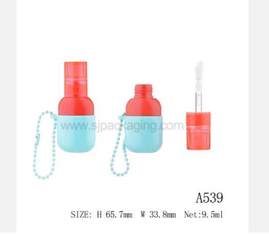 Custom Mini Lip Bottle Unique Tubby Lipmatte Tube Lip Gloss Container with Keychain 9ml
